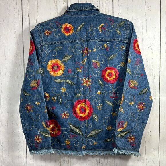 Chicos Designs Vintage Floral Embroidered Frayed Hem Boho Denim Jacket - Picture 15 of 16